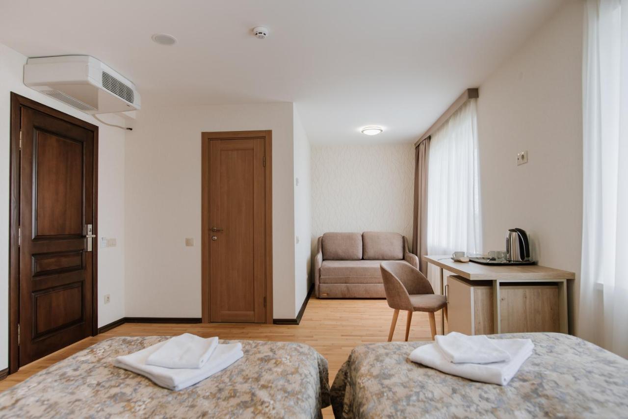 Оранта Hotel Truszkavec Kültér fotó