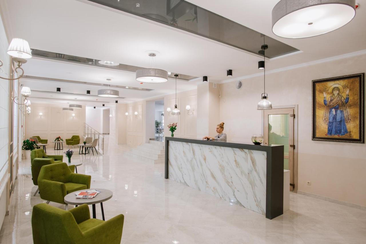 Оранта Hotel Truszkavec Kültér fotó