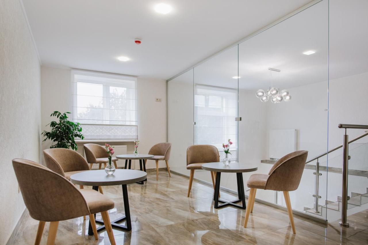 Оранта Hotel Truszkavec Kültér fotó