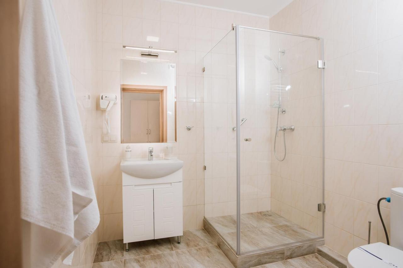 Оранта Hotel Truszkavec Kültér fotó