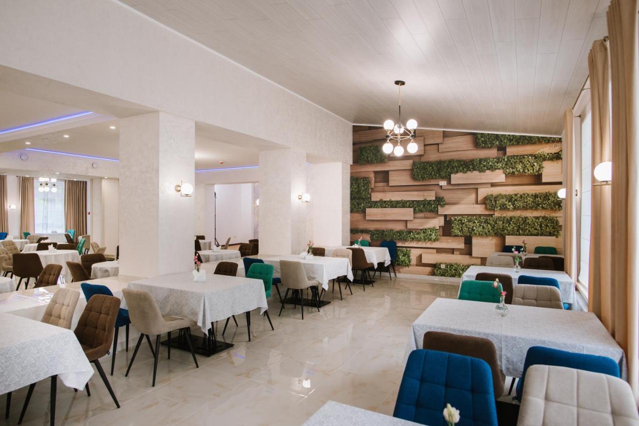 Оранта Hotel Truszkavec Kültér fotó
