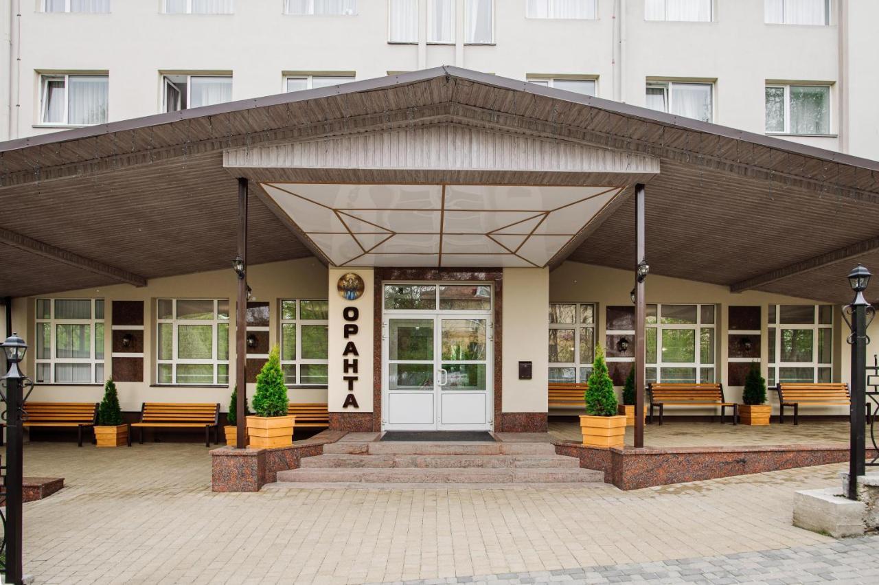 Оранта Hotel Truszkavec Kültér fotó