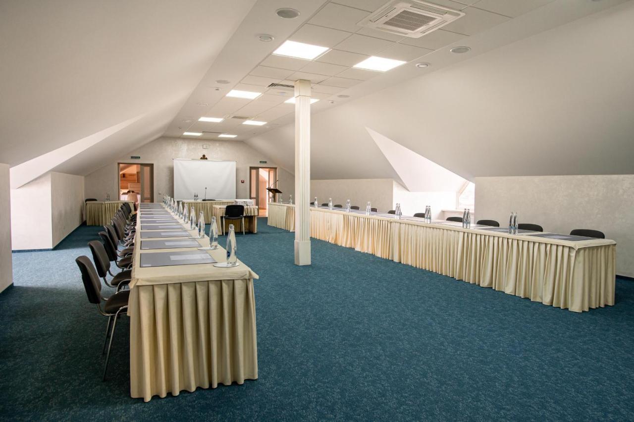 Оранта Hotel Truszkavec Kültér fotó